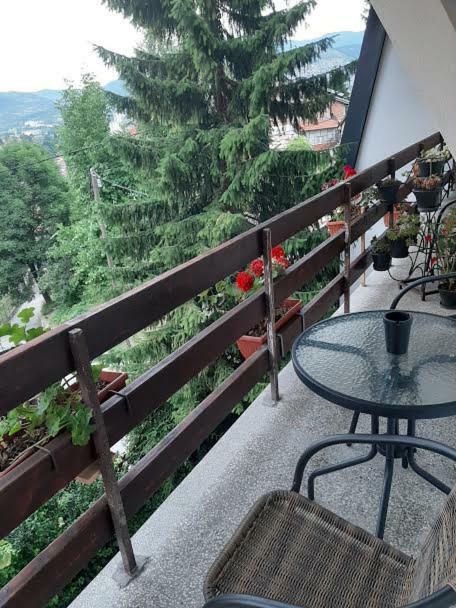 Guesthouse Hill Сараево Экстерьер фото