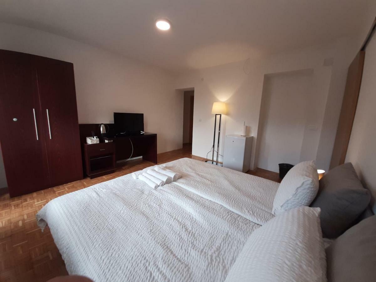 Guesthouse Hill Сараево Экстерьер фото
